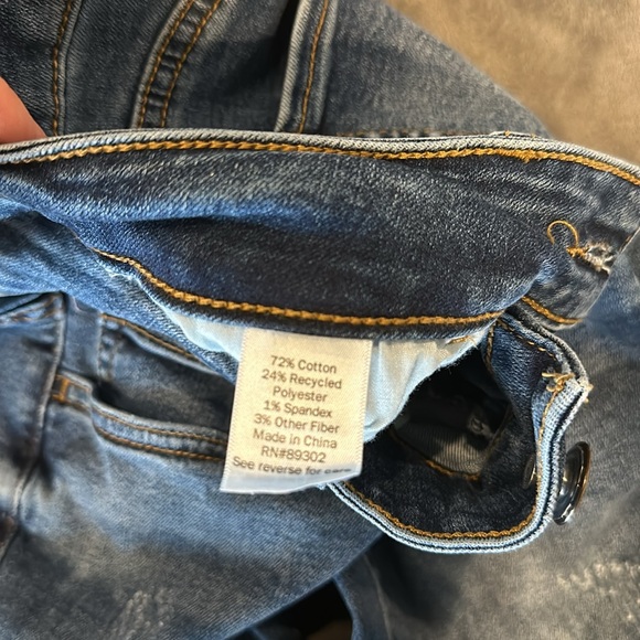 Like new bootcut low rise. Size 3/ 26 regular - Picture 6 of 6